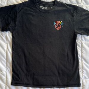 AMBSN Size Large Black Peace Sign Graphic T-Shirt In Great Condition